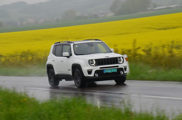 Jeep Renegade 4xe (1)